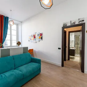 Loredana - Palazzo Nanà Naples